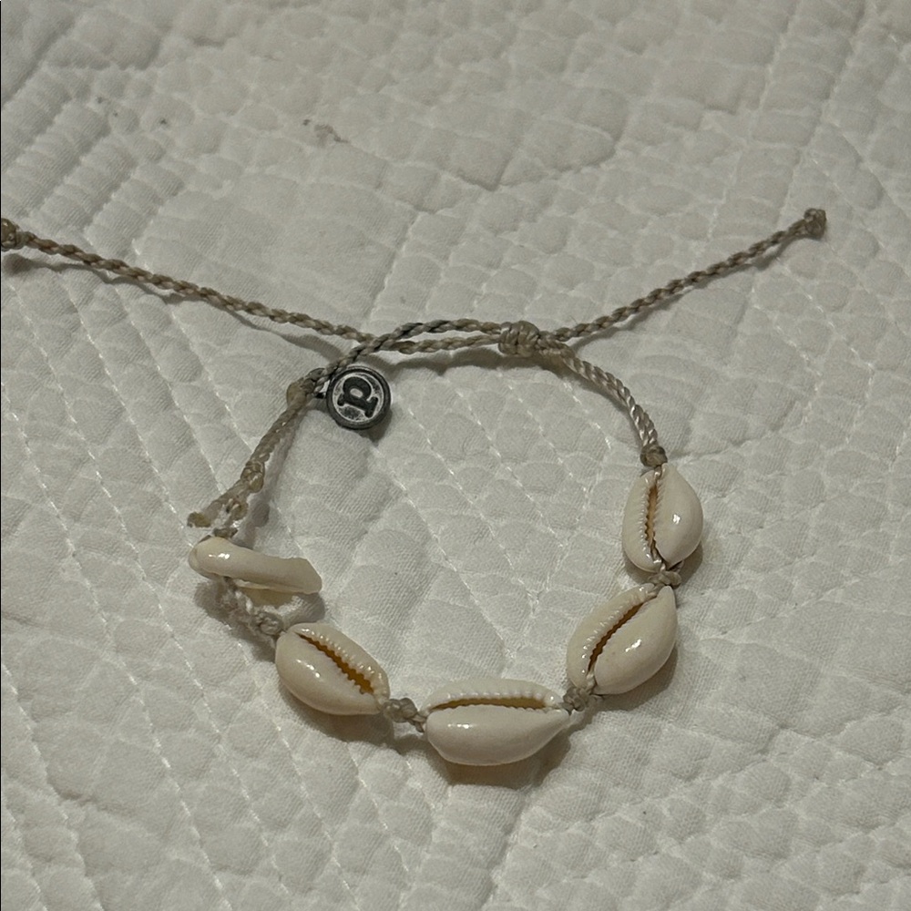 Pura Vida Cream Shell Bracelet